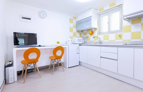 Seogang-dong Casa | Wow Hills Guest House