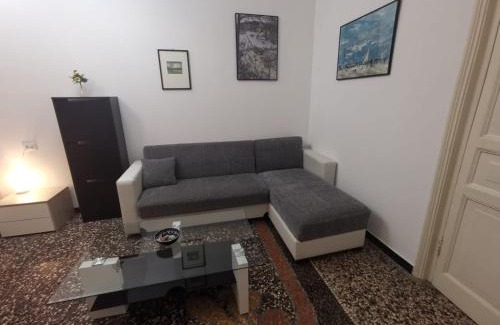 San Teodoro Apartamento | WOW HOME 2 - 175 mq - posteggio privato - davanti porto traghetti - fino a 10 posti letto - balcone