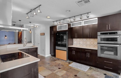 Kissimmee Casa | WOW Lakefront 3 bedroom 2.5 bath Pool, Boathouse & Outdoor Shower + 20 2 Disney