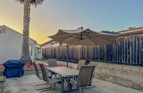 Lantern District Cabaña | Encantadora y muy cómoda cabaña en Málaga Dr. En Dana Point