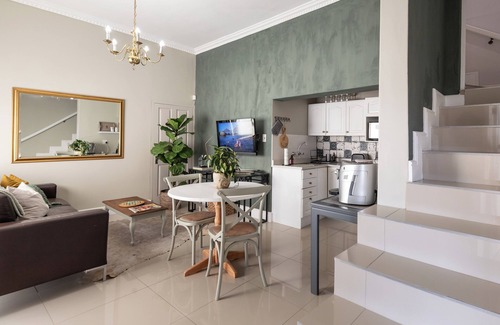 Clovelly Villa | ¡Guauu! Preciosa villa de lujo grande - perfecta para grupos grandes