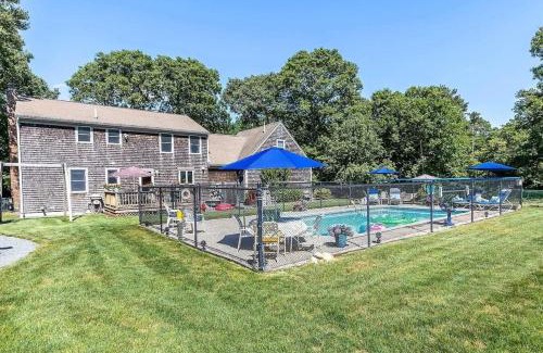 Brewster Casa | Wow Private Pool Game Room and Fire Pit