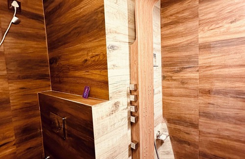 Dalhousie Hotel | WOW STAYZ2 Ashoka Grand