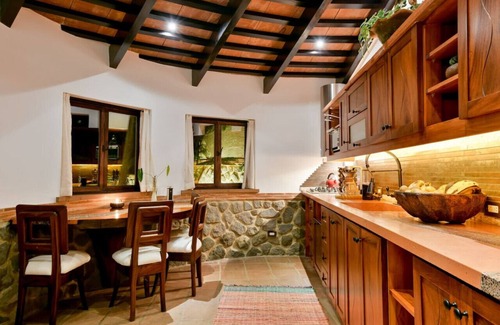 Antigua Guatemala Otro | ¡GUAUU! Villa para 4 personas / Arquitectura asombrosa Granja sostenible de aguacates - 5 km Antigua