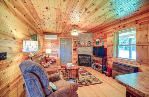 Sparta Casa | Wraparound Deck and Hot Tub Blue Ridge Mtn Cabin