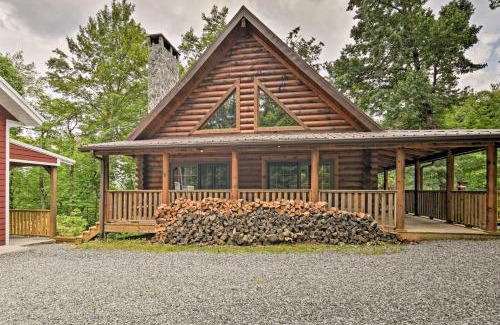 Alpendorf Casa | Wraparound Deck Linville Mountain Cabin