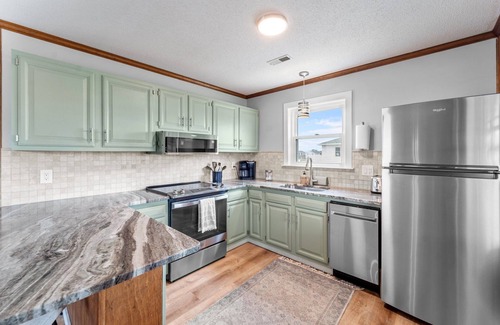Kill Devil Hills Cabaña | Wright Salty/One Block to Beach/Dog Friendly/Ocean Views/Covered Outdoor Space