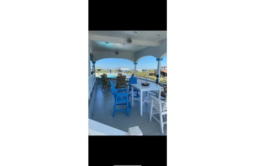 Port Bolivar Casa | WTRFRNT~PRIVATE POOL~WALK/DRIVE TO BEACH
