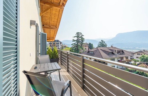 Tramin Apartamento | Wunderschöne und Detailverliebte Wohnung mit Infrarotkabine