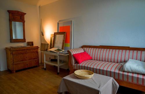 Sudstadt Apartamento | Wunderschöne historische 3 Raum Wohnung