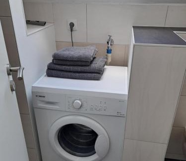 Asbach Apartamento | Wunderschönes 2 Zimmer Apartment inkl. Parkplatz