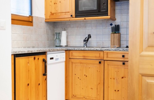Klosters Platz Apartamento | Wunderstay Alpine 3 Chic Studio Central Location