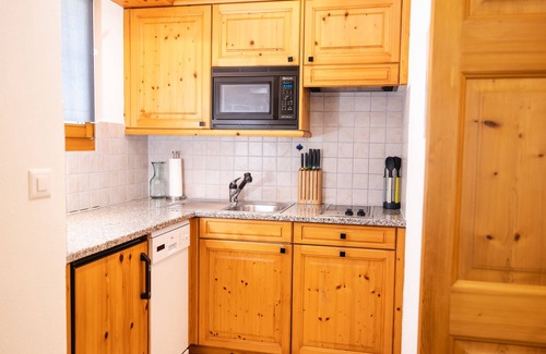 Klosters Platz Apartamento | Wunderstay Alpine 3 Chic Studio Central Location