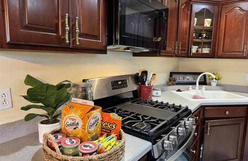 Morgantown Casa | WVU Mini-Château. Cozy home located next to stadium + hospital-5 min walk.