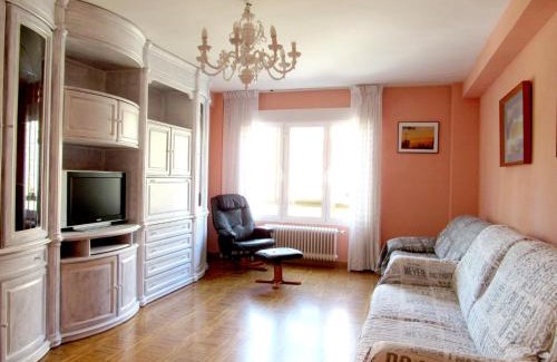 Leon Apartamento | www Parques de la Catedral travel com Parking privado Gratis