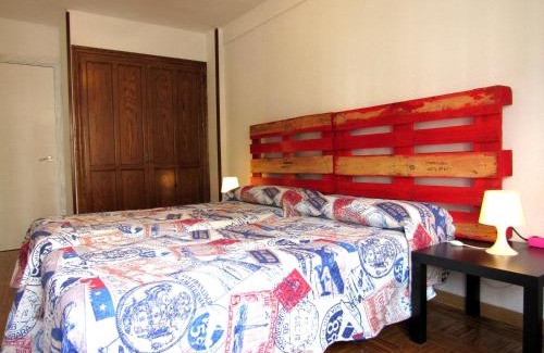 Leon Apartamento | www Parques de la Catedral travel com Parking privado Gratis