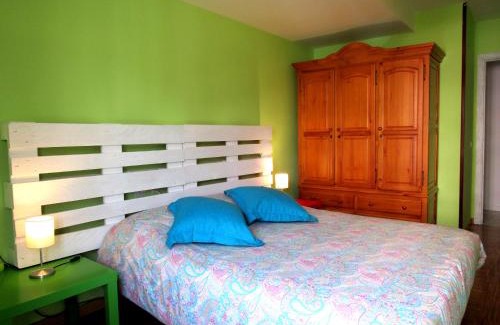 Leon Apartamento | www Parques de la Catedral travel com Parking privado Gratis