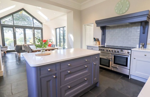 Near Sawrey Casa | WYKEFIELD, family friendly, with open fire in Hawkshead