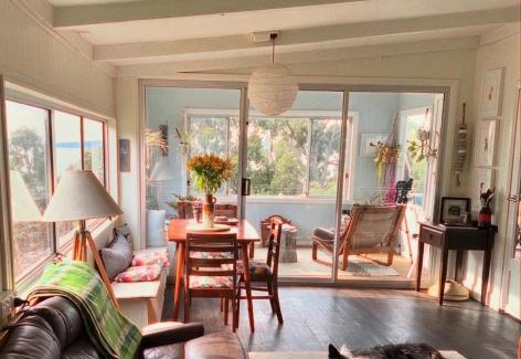 Simpsons Bay Casa | Wylah Cottage for a Peaceful Bruny Island Escape with Water Views, Fireplace & Wallabies