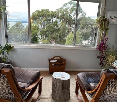 Simpsons Bay Casa | Wylah Cottage for a Peaceful Bruny Island Escape with Water Views, Fireplace & Wallabies