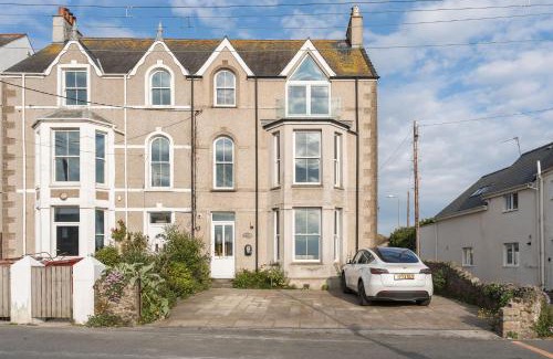 Rhosneigr Apartamento | Wylfa The Upper House & The Hide By Birch Stay