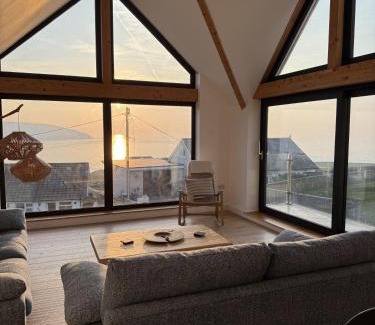 Gwbert Casa | Wyn Y Mor