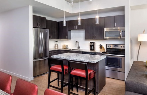 Civic District Casa | Wyndham Austin, condominio de 2 habitaciones, wifi gratis y estacionamiento