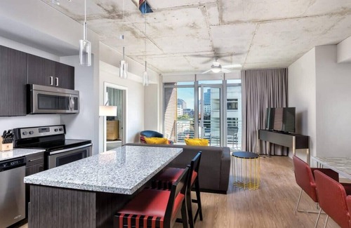 Civic District Condominio | Wyndham Austin Resort | King Bed Studio Suite