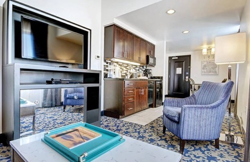 Lower Nob Hill Complejo | 🌴Wyndham Canterbury✨ Experience Paradise in a 1BR Villa - Sleeps 4!