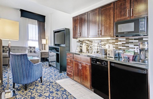 Lower Nob Hill Condominio | Wyndham Canterbury Resort | Five 2BR/1BA Suites