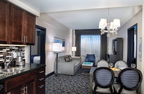 Lower Nob Hill Condominio | Wyndham Canterbury Resort | Five 2BR/1BA Suites