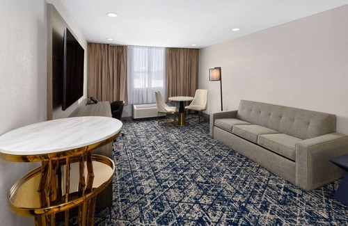 Irving Hotel | Wyndham DFW Airport