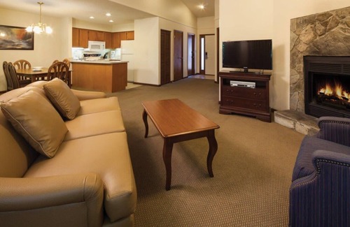 Lake Lure Condominio | Wyndham Fairfield Mountain |2BR/2BA King Bed Suite