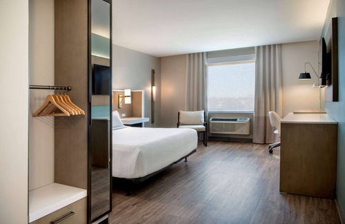 Winnipeg Hotel | Wyndham Garden Winnipeg Airport