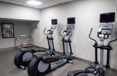 Astrodome Hotel | Wyndham Houston near NRG Park - Medical Center