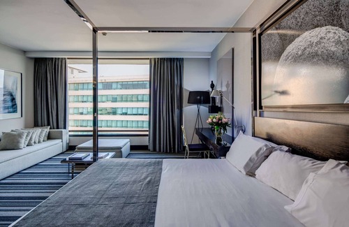La Dehesa Hotel | Wyndham Santiago Pettra