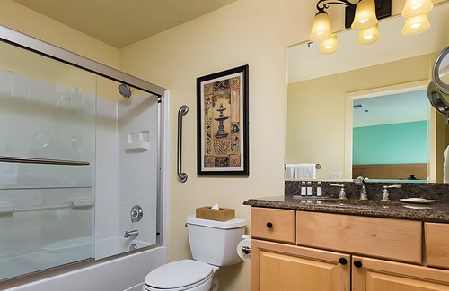 Las Vegas Complejo | Wyndham Tropicana Resort 2BR – Spacious Stay w/ Pool, Spa & Near The Strip