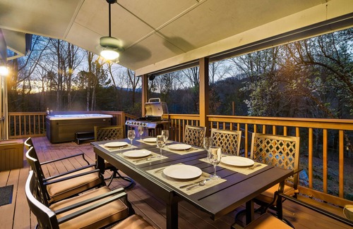 Gatlinburg - Pigeon Forge Chalet De Esquí | Spectacular Gameroom|2 Decks|Fire Table|Spacious
