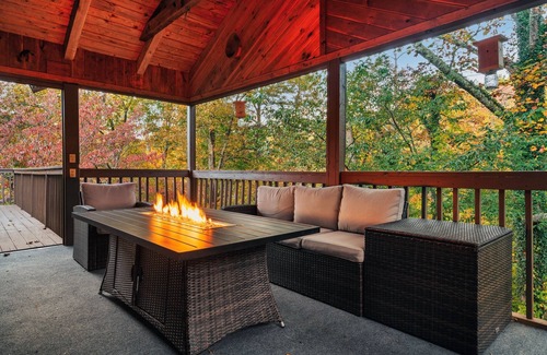 Gatlinburg - Pigeon Forge Chalet De Esquí | Spectacular Gameroom|2 Decks|Fire Table|Spacious