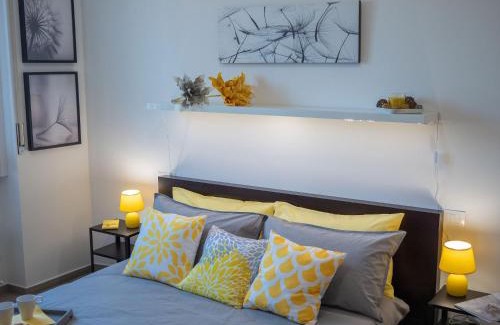 Crescenzago Apartamento | Xenia Apartments - Modern, Quiet and Cozy Apartment