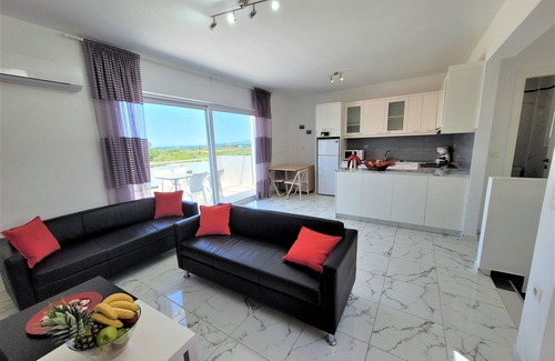 Zipari Villa | XENOS VILLA 3 - VILLA DE LUJO CON PISCINA PRIVADA CERCA DEL MAR.
