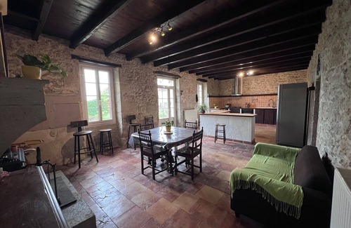 Saint-Antoine-du-Queyret Casa | XXL country house
