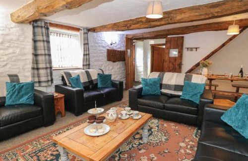 Llanybydder Casa | Y Beudy