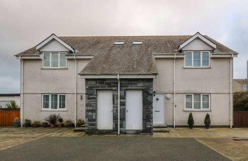 Rhosneigr Cabaña | Y Enciliad