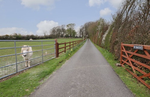 Bodffordd Cabaña | Y FRAN, family friendly, country holiday cottage in Llangefni
