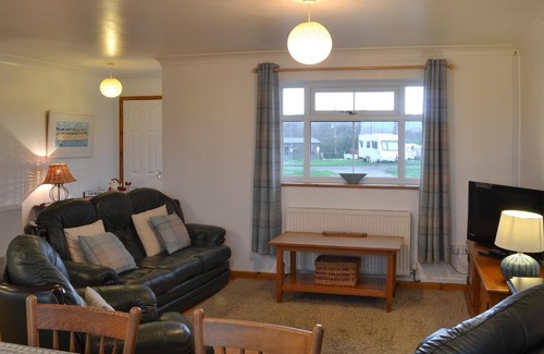 Bodorgan Casa | Y Fronydd cottage
