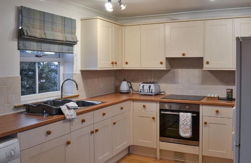 Bodorgan Casa | Y Fronydd cottage