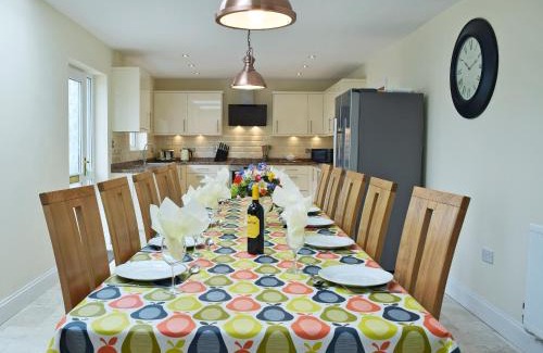 Whitland Casa | Y Hendy Llaeth