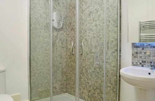 Whitland Casa | Y Hendy Llaeth