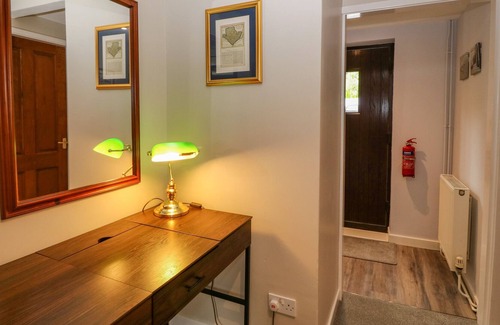 Dwyran Cabaña | Y RHANDY, family friendly, with a garden in Newborough